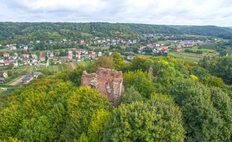 Ruiny zamku Esterki w Bochotnicy, Poland, Poland